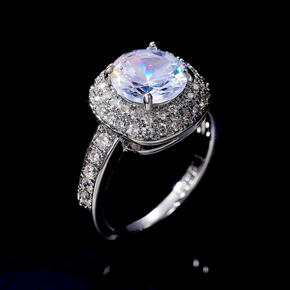 New Luxurious Silver Square Cut Diamond Ring
